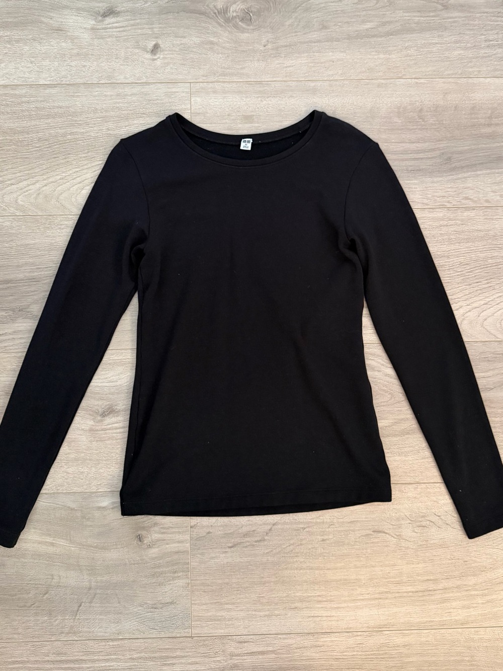 Uniqlo Heat Tech Classic Black Long-Sleeve Top